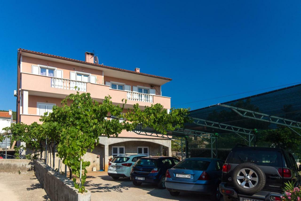 Apartments Bonifacic ปูนัต ภายนอก รูปภาพ